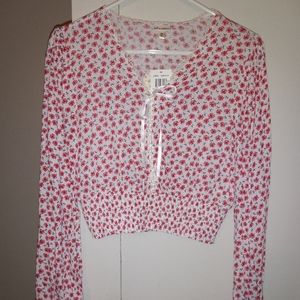 Floral long sleeve cropped shirt with tie in front 🌺